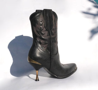 WiLD WEST - BLACK - Y R U