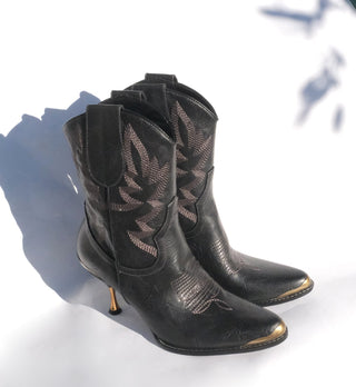 WiLD WEST - BLACK - Y R U